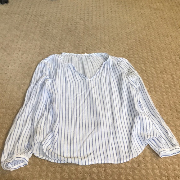 Linen top - Picture 1 of 3